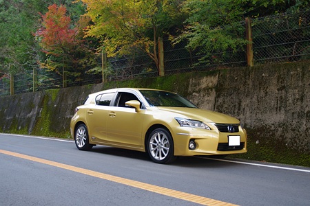 CT200h (3)